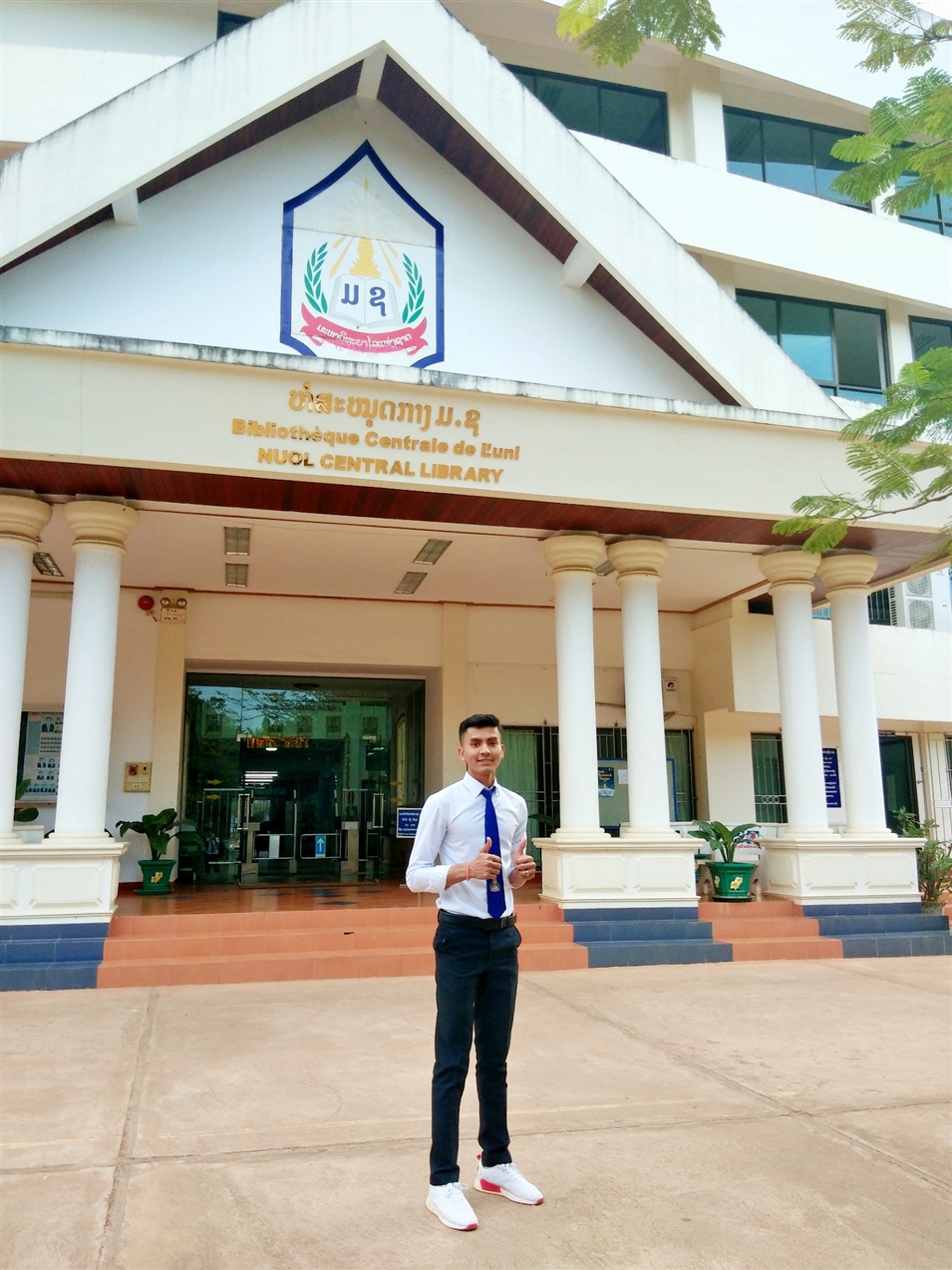 林納，柬埔寨人 老撾國立大學(xué)建筑學(xué)院建筑學(xué)專業(yè)